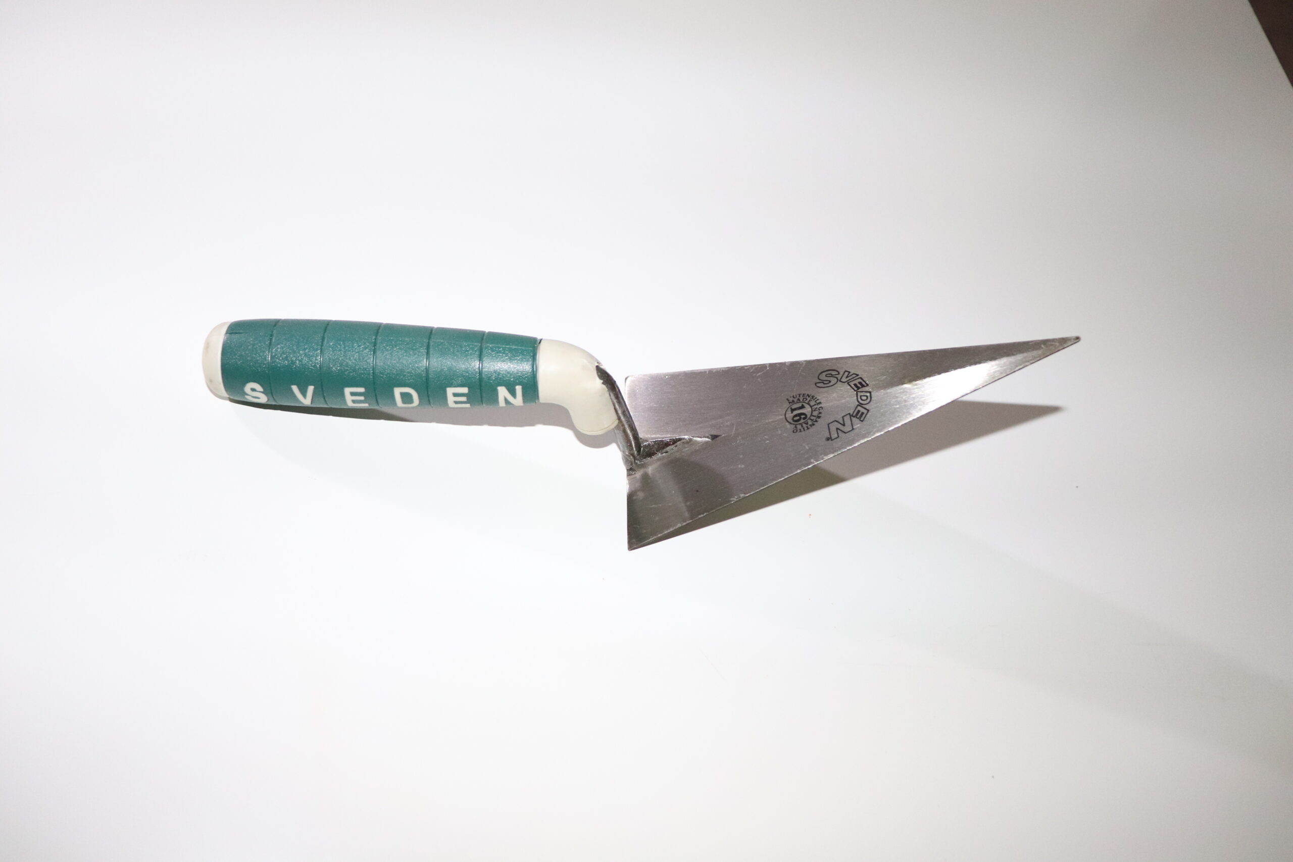 Cazzuola " SVEDEN " 16 cm foglia di olivo